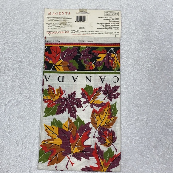 Vintage Canada Maple Leaves Souvenir linen Tea Towel by Magenta - Picture 2 of 4